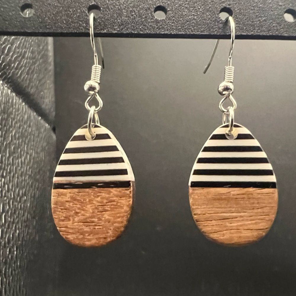 Elegant Black and Brown Striped Teardrop Earrings